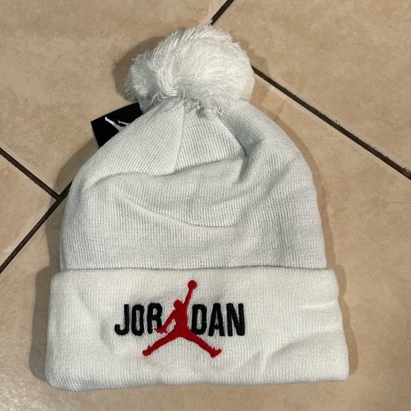 Michael Jordan # 23 Winter Hat , Unisex - Picture 1 of 2